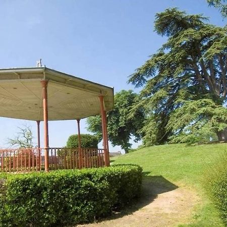 Number 22 - Le Dorat - Apartment 4 With Garden & Free Parking 外观 照片